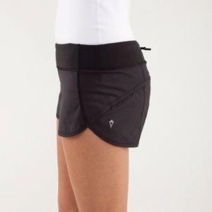 Ivivva by Lululemon black speedy shorts